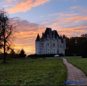 Château de Beauchamp en Sarthe - Image 2