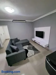 CONDO VILLAS ON MARINE DRIVE - Image 3