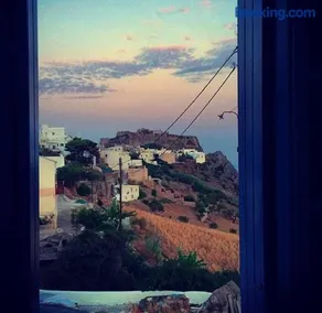 The Seashell House - Chora, Kythera - Image 3