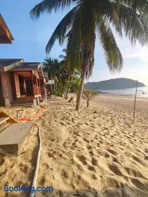 Permata Beach Chalet - Image 1