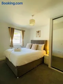 Lyndas Place, Barnstaple,Near North Devon Hospital & Beaches - Image 1