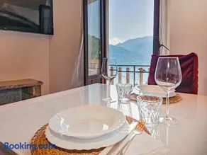 Musso Lake Como, Lake View, BBQ Area & Plenty of Space - Image 2