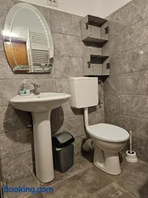 Eight Home - Image 2