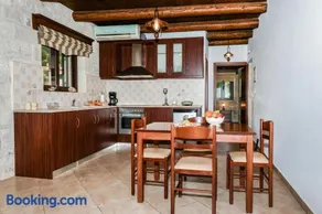 Ariadni Apartments - Image 1