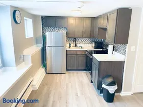 KAWS 2 Bed Apartment by CityLux - 10 mins Airport - Image 2