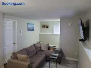 Full 1-bedroom apartment - Image 3