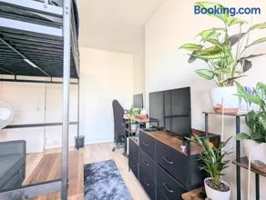 Beau studio confortable - Image 3