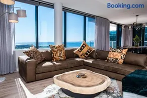 Magnificent penthouse with breathtaking views - Image 1