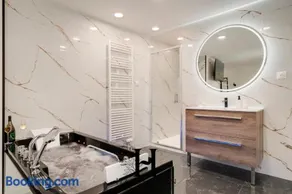 Magnifique Suite Luxe Jacuzzi Centre ville Nancy - Image 2