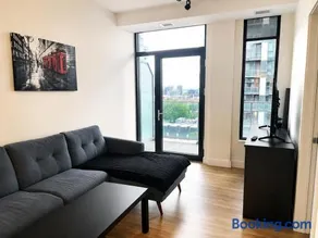 Appartement in Downtown with private parking - Image 1