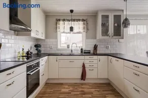 Cozy Private Room in Nordic Villa - Skellefteå - Image 3