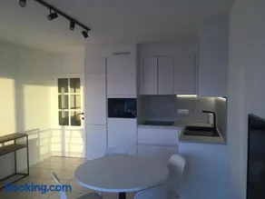 Studio 4 pers met Frontaal Zeezicht & privé zwembad Oostende - Image 2