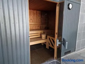 Maison 6 Personnes, Piscine Chauffée, Sauna, 6min du Centre de Pont-Aven - Image 4