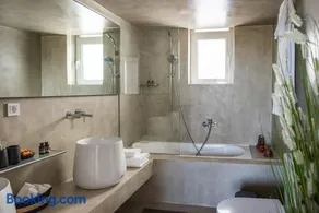 Glaros Luxury Villa - Image 2