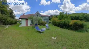 Pia's house garden - Image 1