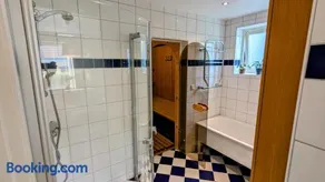 Kamer in een woning vlakbij Natuur en Göteborg - Image 4