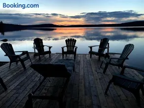 Algonquin Island 'Luxe' Cottage at the edge of the Park - Image 2