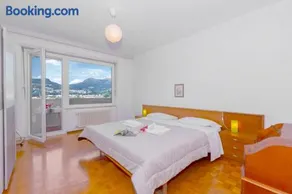 Casa Taddei with Terrace View & Parking - Happy Rentals - Image 5