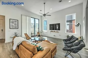 Luxurious & Spacious Austin Home ~ 8 Mi to Dtwn! - Image 5