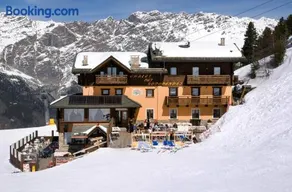 Chalet Dei Rododendri - Image 4