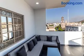 Suite PH, Terraza priv, AC, Vista Corazon Zapo 401 - Image 3