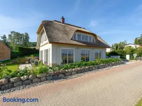Landhaus Max in Moritzdorf - Luxus unter Reet mit Seeblick, Kamin, Sauna - Image 1