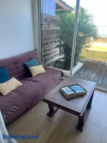 Sunset studio with garden - Image 4