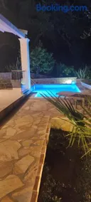 Villa Eleni - Deluxe apartment with Private Pool - Image 2