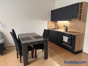 Victoria Apartment Free Parking - Image 4