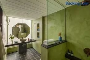 Designer 2BHK Duplex w Pvt Pool Near Candolim - Image 4