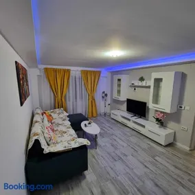 Family friendly apartment with 3 rooms and 2 bathrooms in Corabia - Image 2
