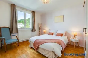 Le Moussarie, Logement pour Professionnel, 3 chambres, 6 pers, Parking, Jardin & Wi-Fi - Image 2