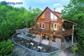 3 Bed 3 Bath Vacation home in Whittier - Image 1