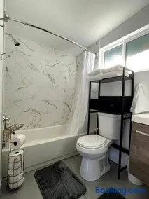 The Hudson Suite Spot - Studio Apt Close to ASU - Image 3