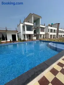 Prantik Hotel And Resorts - Image 1