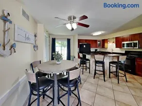 Put-in-Bay Poolview Condo #2 - Image 3