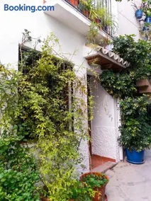 Spacious comfortable house in Quesada with balcony - Image 1