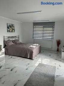 Ianis Home - Image 2