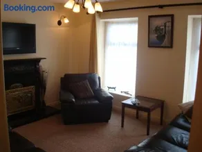 Swinford Bridge Street Apartment - Image 4