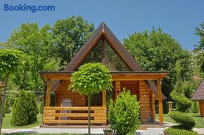 Sicevacka Bajka log cabin in a nature park - Image 3