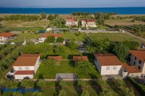 Mama's Twin Houses - Image 1