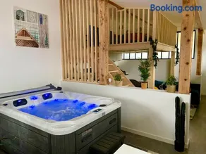 Loft avec jacuzzi et terrasse privés - Image 1