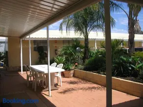THE MEYERS HOUSE - ACCOMMODATION - Image 2