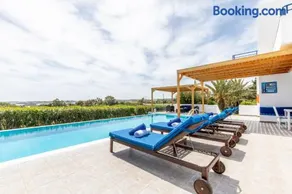 White Blue Villa - Image 5