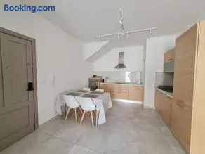 Walking distance to Gzira promenade, Tax Xbiex promenade and Sliema promenade - Image 2
