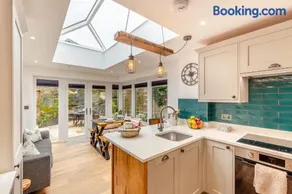 2 Bed in Harrogate oc-q37519 - Image 2