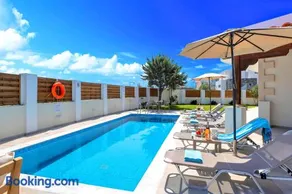 Eliomar Beachside Villa - Image 5