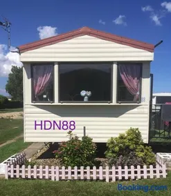HAPPY DAYS Caravan88 North - Image 1