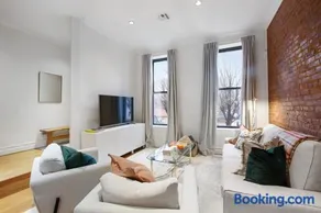 Luxury Oasis in Manhattan - Image 3