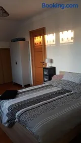 Chambre Coquette - Image 2